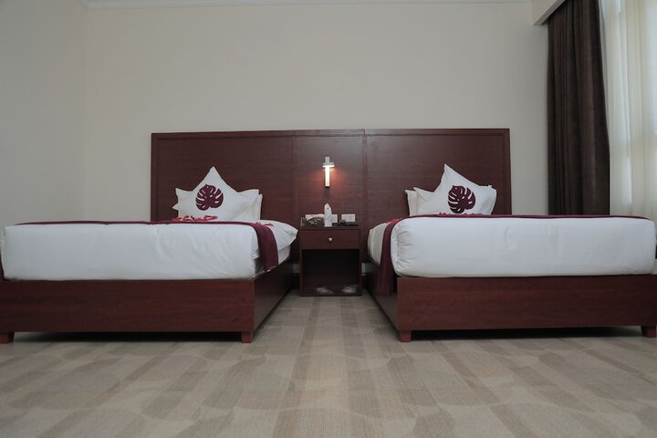 Room 5 of 13
