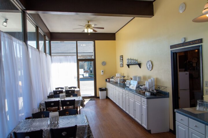 Dining Photos
