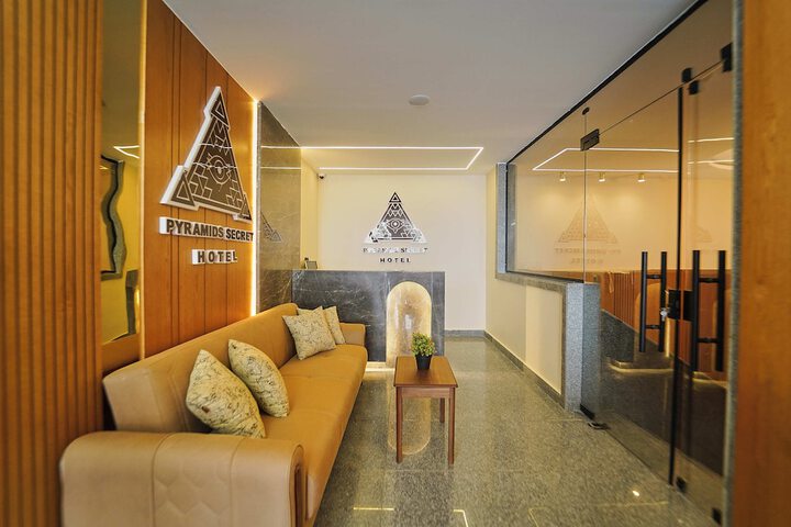 Hotel Interior 4 of 148