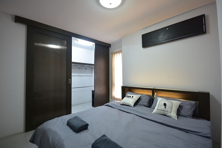 Room 8 of 24