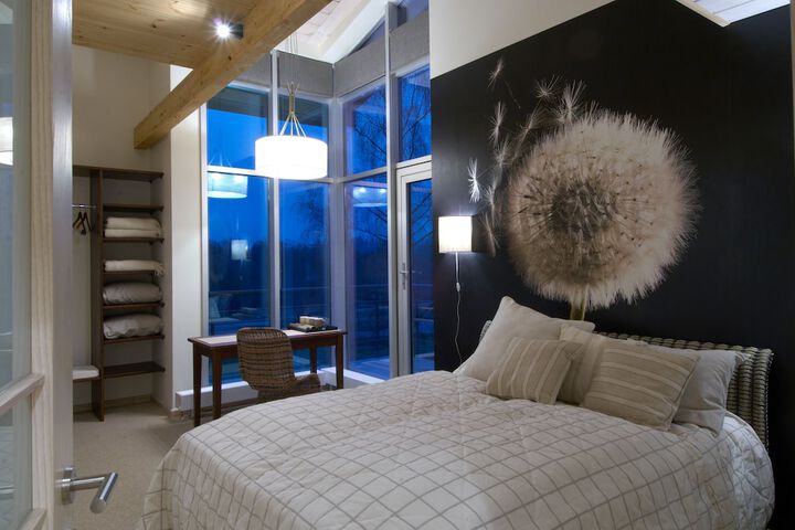 Room 7 of 62