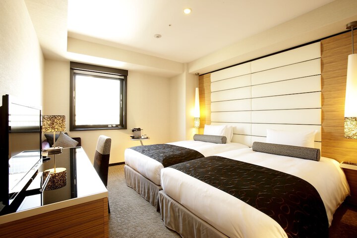 Room 8 of 72
