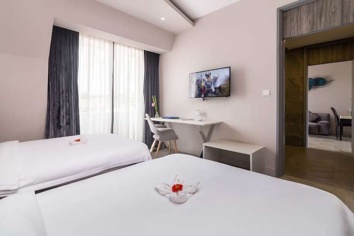Room 30 of 165