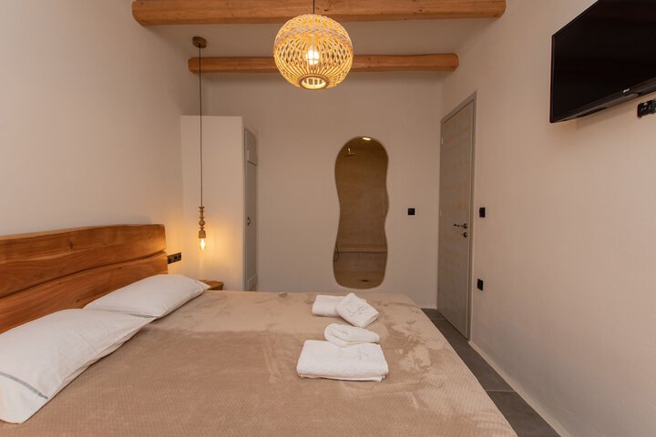 Room 43 of 68
