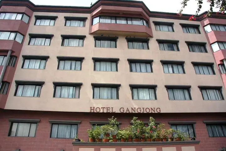 Hotel Gangjong