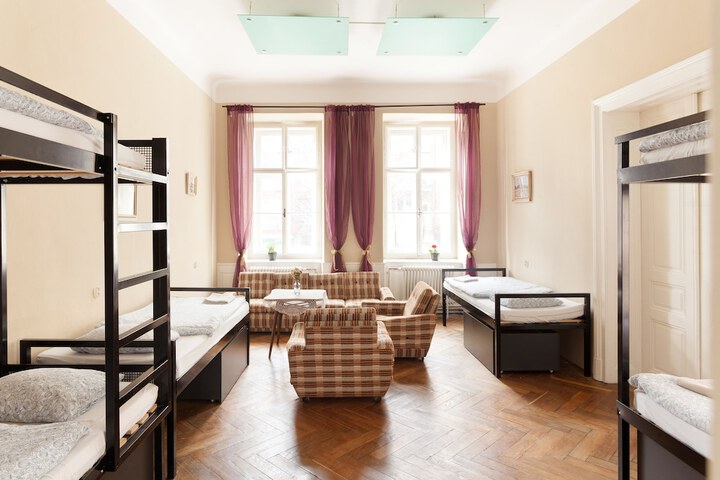 Room 15 of 38