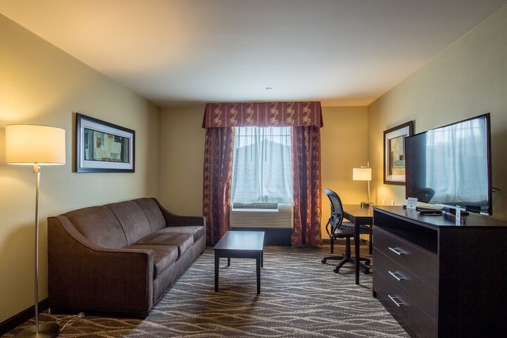 Suite King Bed Sofa Accessible (6 of 15)