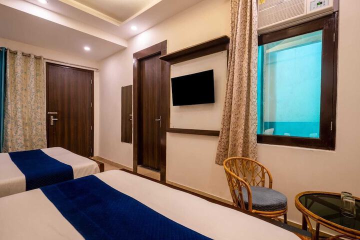 Room 14 of 21