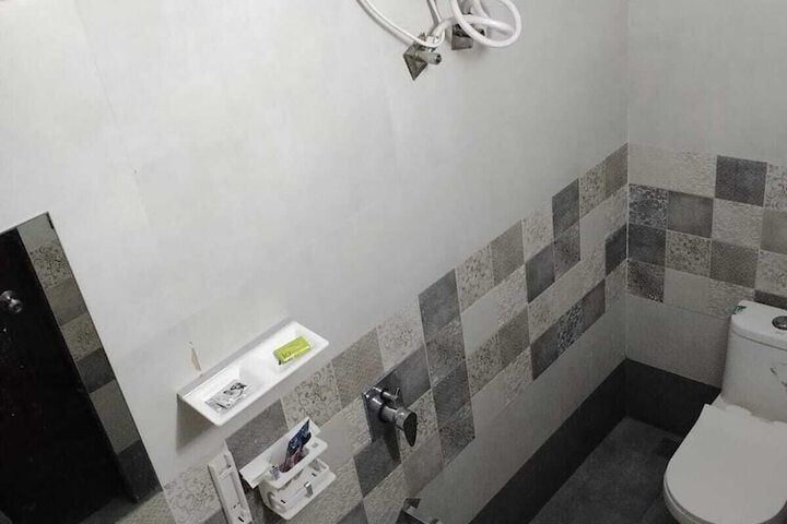 Room 16 of 22