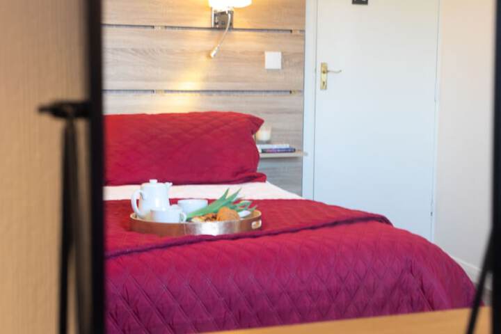 Room 15 of 128