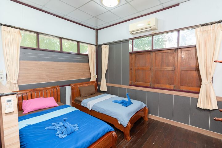 Room 42 of 95