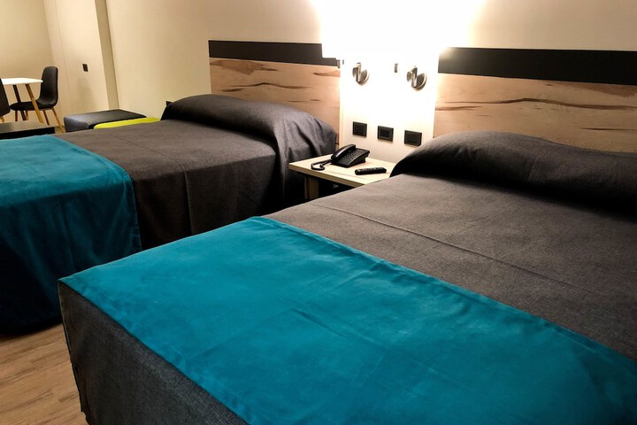 Room 10 of 50