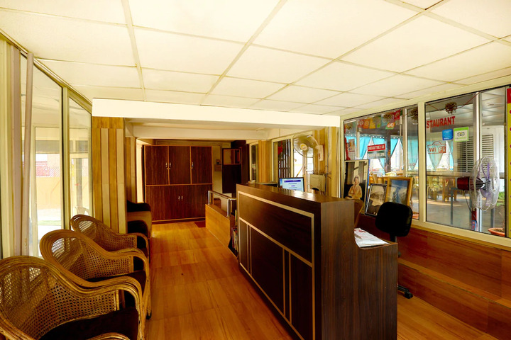 HOTEL SHIVLOK