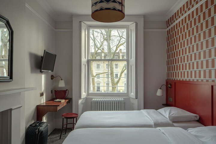Room 33 of 78