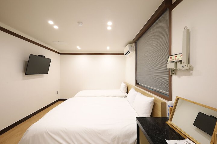 Room 22 of 75