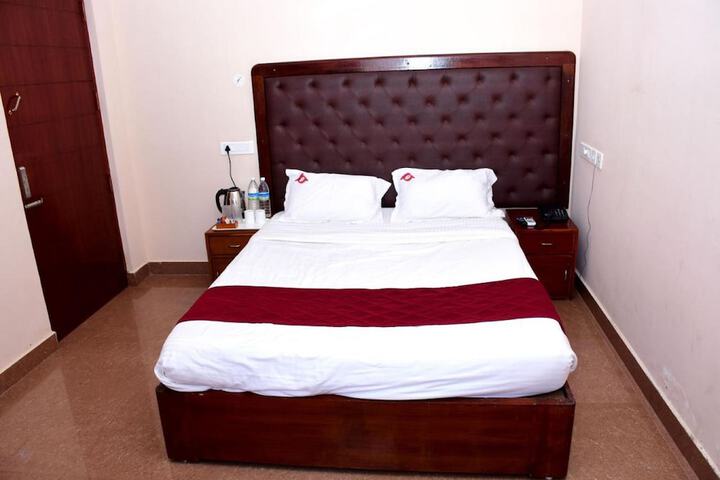 Room 10 of 33