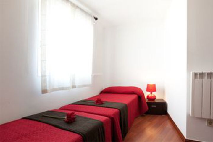 Room 8 of 19