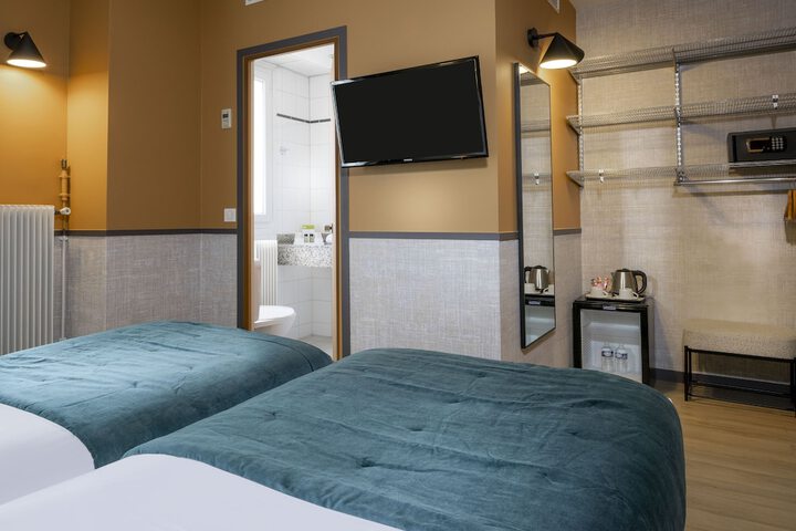 Room 13 of 47