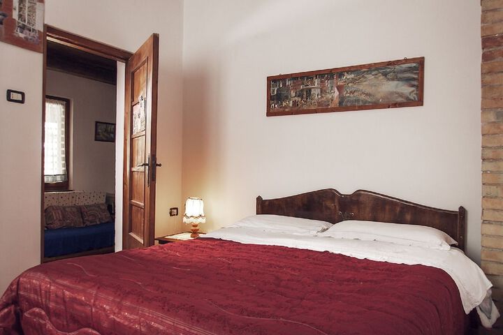 Room 9 of 39