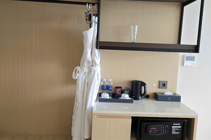 Room 14 of 67