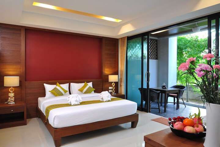 Room 8 of 48