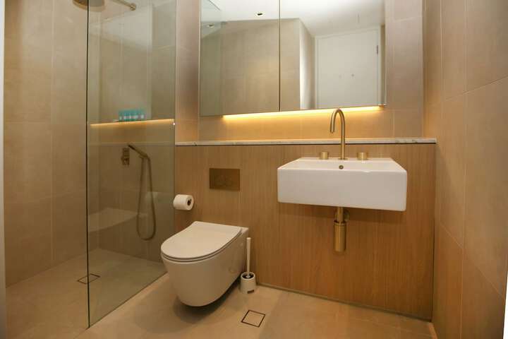 Room 14 of 19