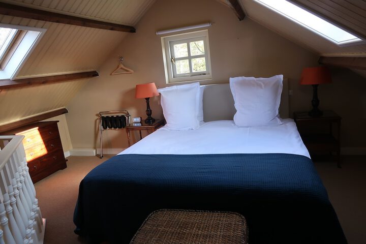 Room 6 of 37