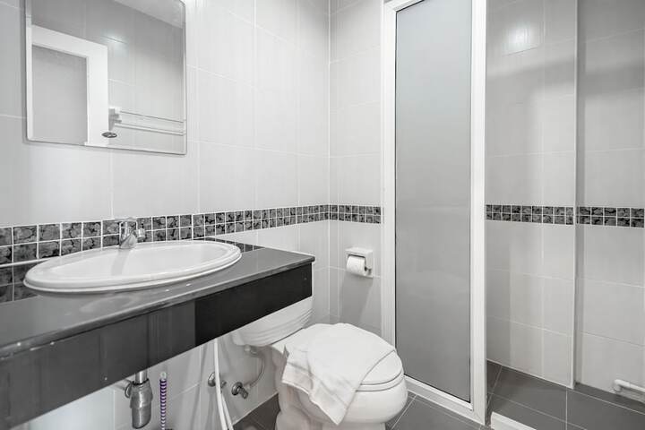 Room 15 of 25