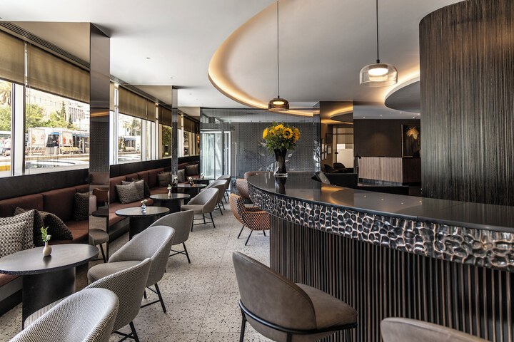 Entrance & Lobby
