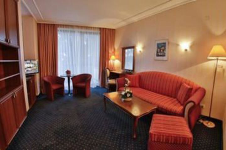 Room 18 of 38