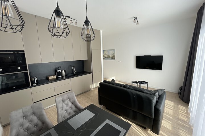 Room 3 of 67