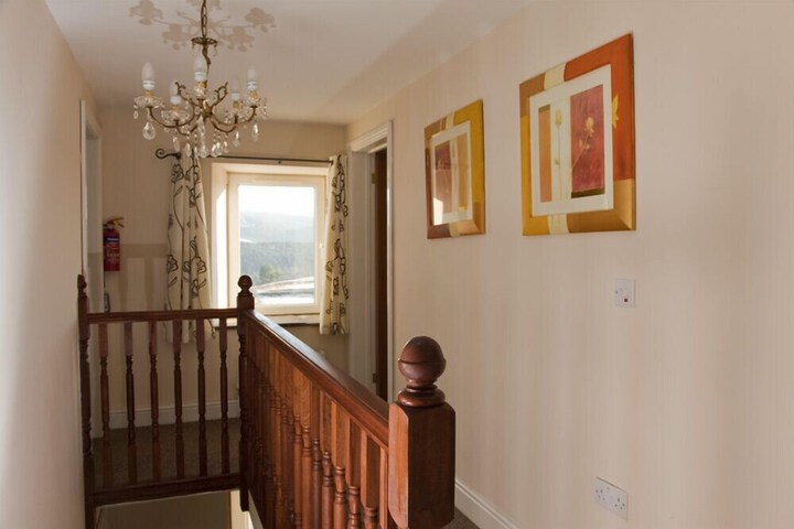 Room 12 of 37