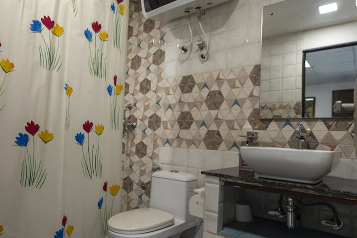 Room 24 of 53