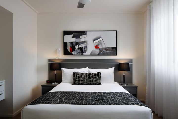Room 6 of 52