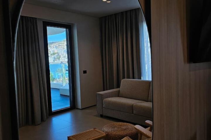 Room 45 of 91