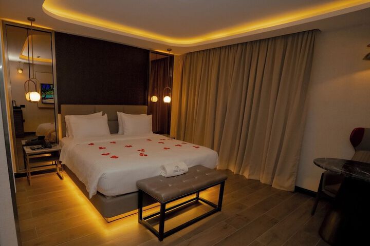 Room 7 of 26