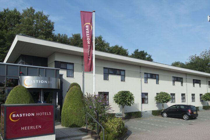 Hotel Entry