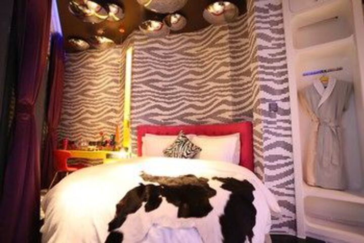 Room 60 of 96