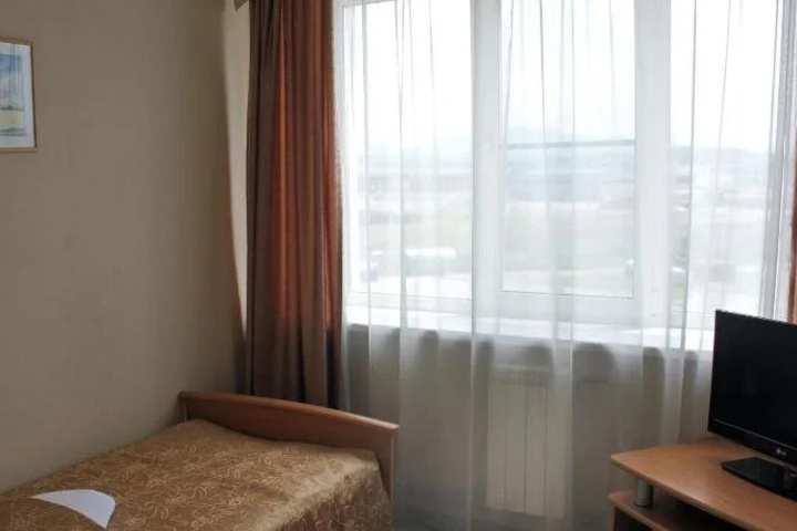 Room 3 of 16