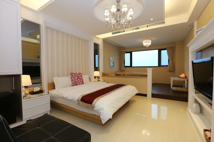 Room 3 of 42