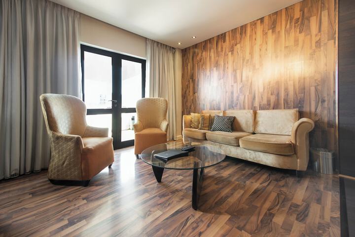 Room 47 of 102
