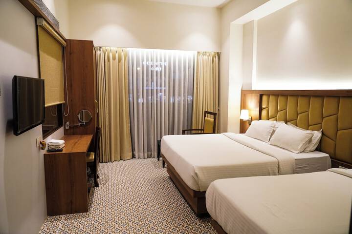 Room 9 of 30