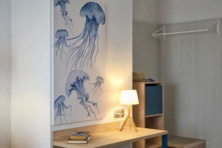 Room 5 of 90