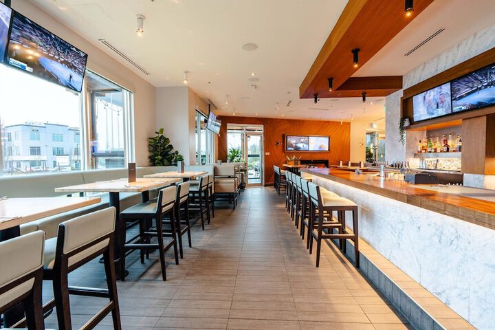 Dining Photos