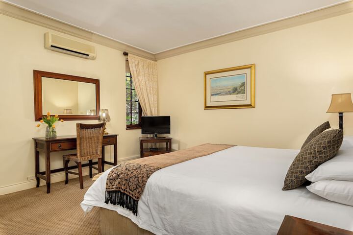 Room 14 of 42