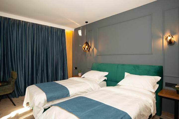 Room 20 of 47