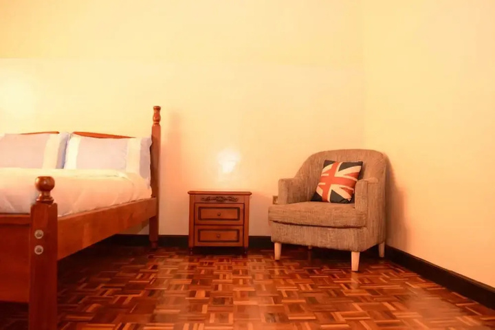 Room 3 of 16