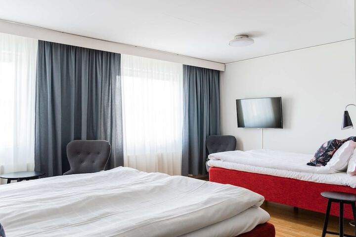 Room 25 of 87