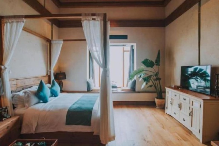 Room 9 of 39