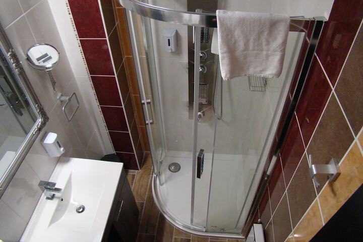 Room 40 of 70